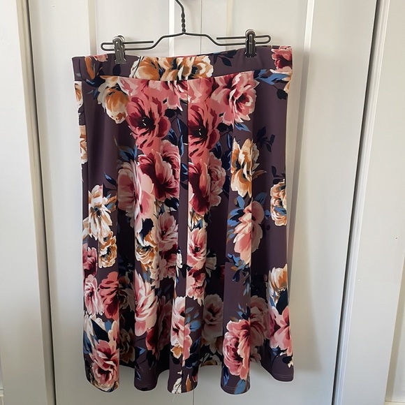 Beautiful Faith and Joy round skirt - Picture 3 of 3